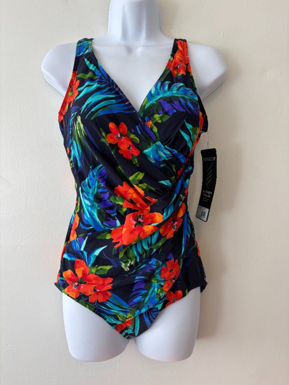 Miraclesuit One Piece Swim Suit Size 16 Floral Tropical Ruched